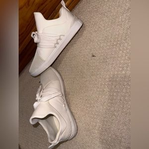 I am selling these athletic/day wearing shoes! They have only been worn twice!